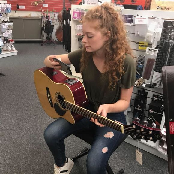 Meet your Posher, Sarah - Picture 1 of 1